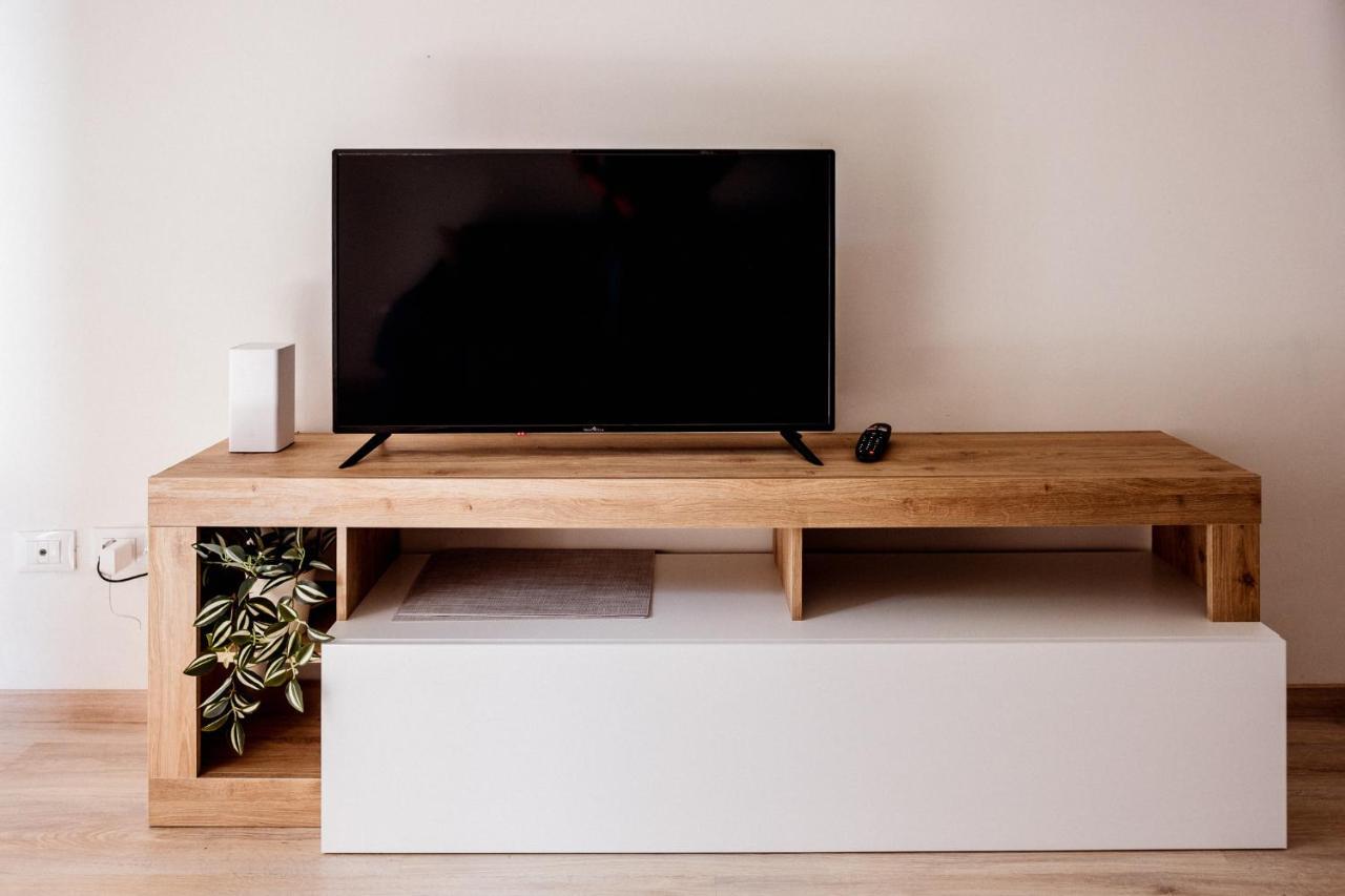 Appartamento Con Parcheggio E Aria Condizionata レーリチ エクステリア 写真
